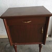 Comodino Vintage in legno 