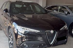 Alfa Romeo  Stelvio 2.2 Turbodiesel Q4 AT8  209 CV