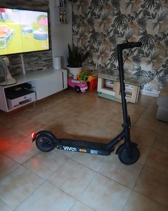 Monopattino elettrico vivo ebike