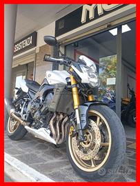 Yamaha fz 8 *rate*permute*scarico akrapovic+ohlins