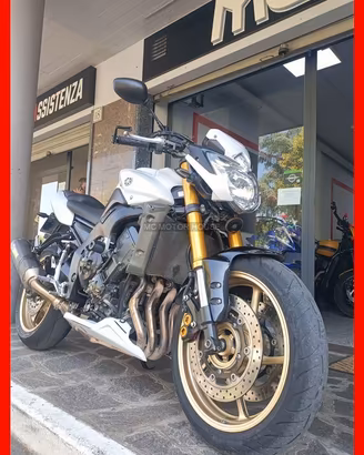 Yamaha fz 8 *rate*permute*scarico akrapovic+ohlins