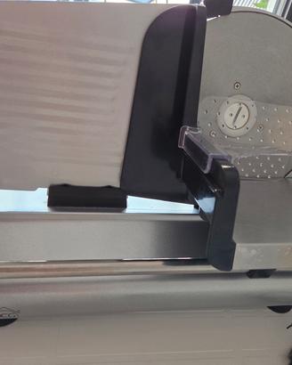 affettatrice professionale acciaio inox