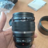 Olympus M.Zuiko 45mm f/1.2 PRO - Pari al nuovo