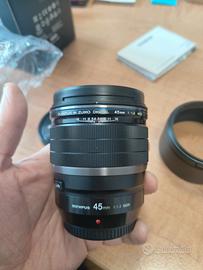 Olympus M.Zuiko 45mm f/1.2 PRO - Pari al nuovo
