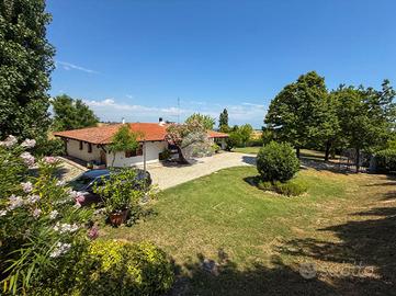 VILLA SINGOLA A SAN CLEMENTE