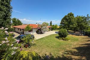 VILLA SINGOLA A SAN CLEMENTE