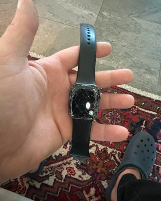 Apple watch serie 4  40mm schermo rotto