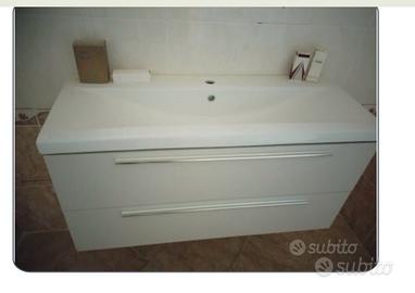 Mobile bagno sospeso