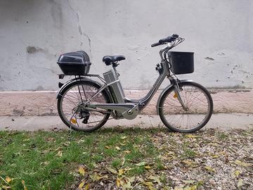 bicicletta elettrica da donna 