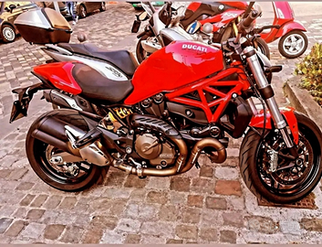 Ducati Monster 821 Red abs