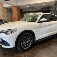 Alfa Romeo Stelvio 2.2 Turbodiesel 180 CV AT8 RWD 