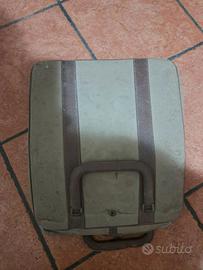 Macchina da scrivere olivetti