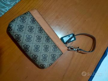 pochette Guess nuova con etichetta 