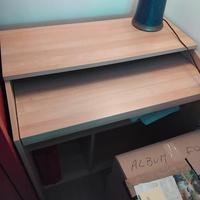 scrivania in legno