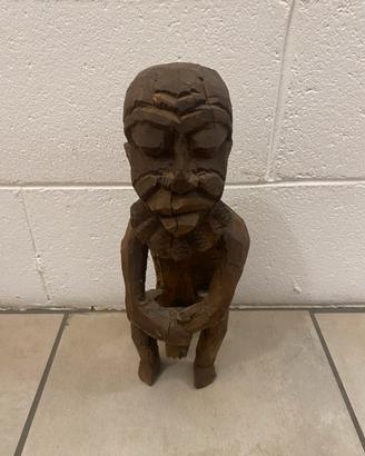 Statuetta in legno artigianato africano
