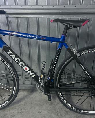 Bicicletta city bike ibrida 28