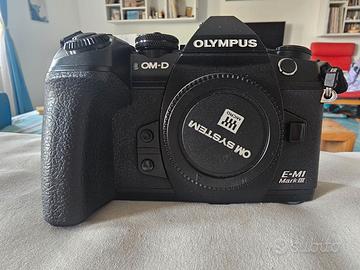 OLYMPUS OM-D EM1 MARK III
