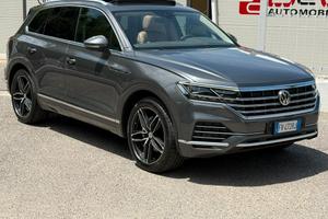 Volkswagen Touareg 3.0 V6 TDI SCR Advanced Tetto