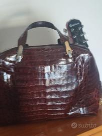 Borsa in coccodrillo. Vera pelle