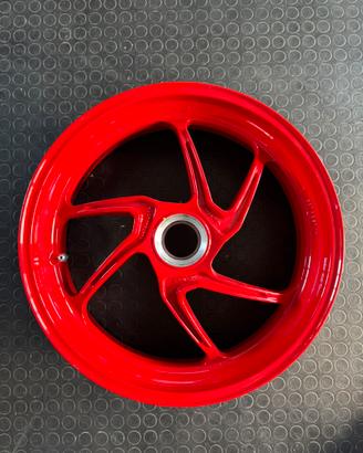 Cerchio posteriore MV Agusta