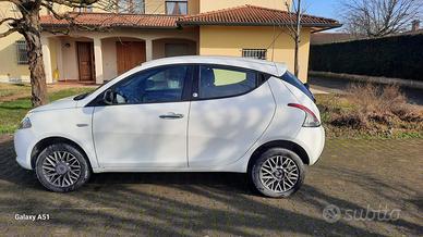 Ypsilon ecochic metano