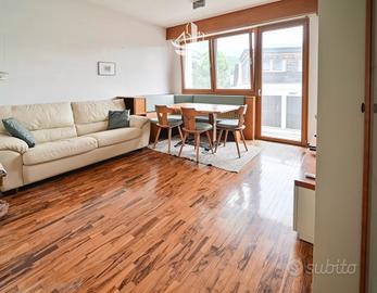 Trilocale con balcone a Merano