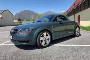 Audi TT Roadster verde interni cuoio