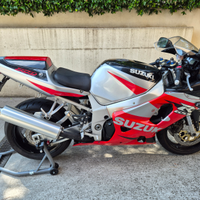 Suzuki GSX-R 750 2000 Y
