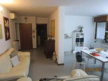 Immobile in asta di 99 m² con 2 locali e box auto 