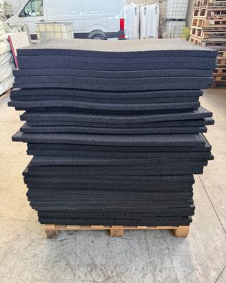 Lastre gomma palestra danneggiate