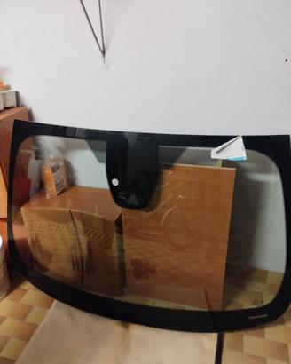 Parabrezza auto