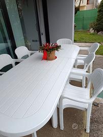 Tavolo da esterno con 8 sedie
