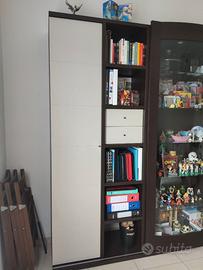 Parete attrezzata con boiserie