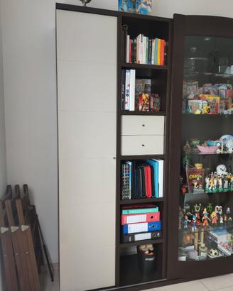 Parete attrezzata con boiserie