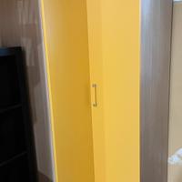 Armadi con accessori in blocco.