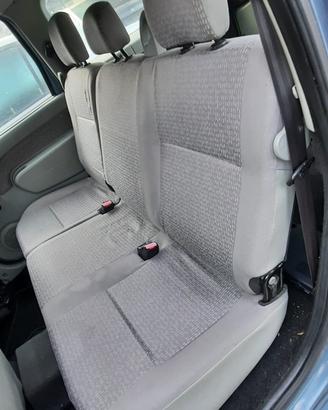 DACIA LOGAN 2007 - TAPPEZZERIA