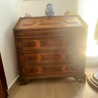 Mobile scrittoio in stile maggiolino