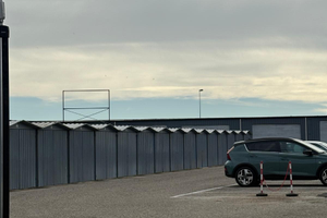 Si fitta box locali posto auto/