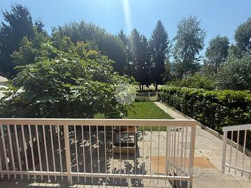 VILLA A SCHIERA A GASSINO TORINESE