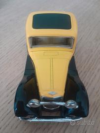 Modellino 1932 Ford 3-Window Coupe - Kinsmart 1/34