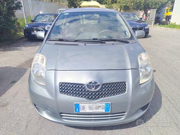 Toyota Yaris 1.4 D-4D 3 porte Sol