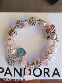 Bracciale con charms Pandora 