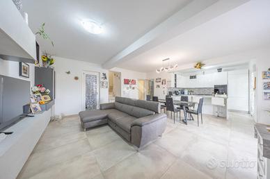 VILLA A SCHIERA A GUIDONIA MONTECELIO