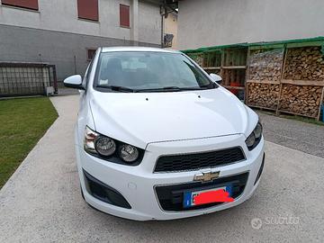 Auto Chevrolet Aveo