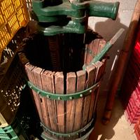 Strettoio per vino e vin santo