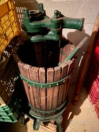 Strettoio per vino e vin santo