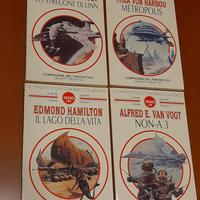 Quattro libri della collana Fantascienza.