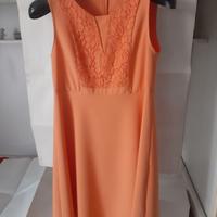 Abito senza maniche con coprispalle in pizzo