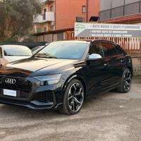 Audi Q8 RS TFSI V8 quattro tiptronic