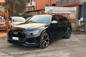 Audi Q8 RS TFSI V8 quattro tiptronic